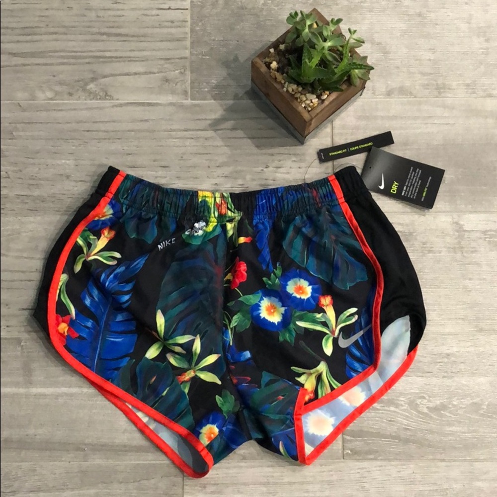 NWT Nike Tropical Print Shorts - Picture 1 of 9